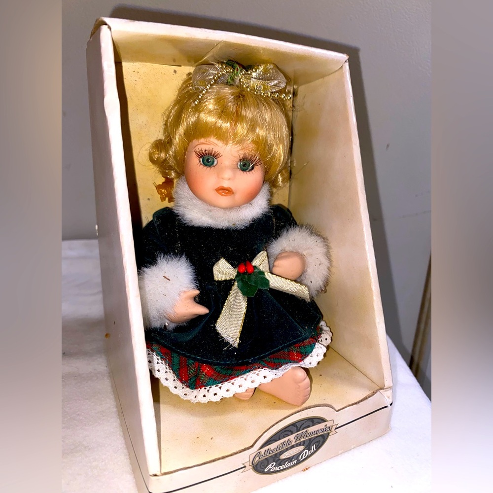 Porcelain doll Christmas collection new